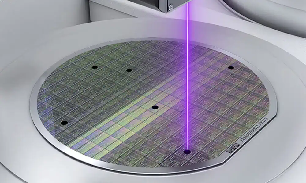 Silicon wafer with a laser-marked identification code